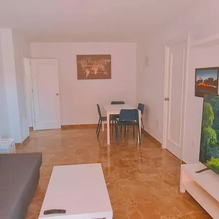 Apartamento En Los Boliches Avd Acapulco شقة *
